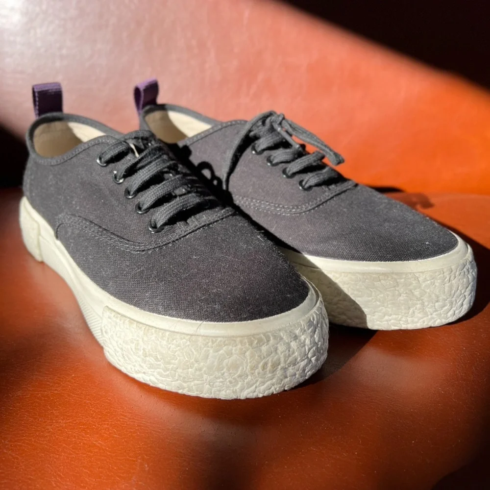 Shoe - Picture 10 of 10